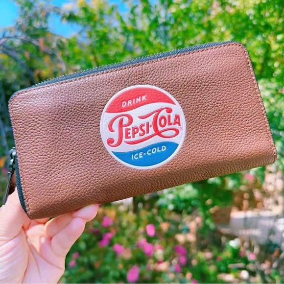 NWOT Brown Coach x Pepsi-Cola Leather Zip-Around Wallet F24654 - Picture 1 of 11
